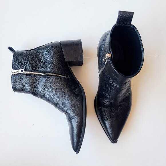Everlane The Boss Matte Black Pebbled Leather Pointed Toe Ankle Booties Size 5.5 - Picture 4 of 16